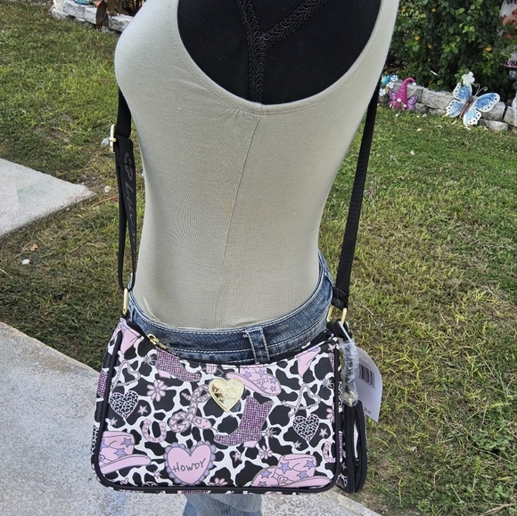 BETSEY JOHNSON LUV BETSEY BLACK/MULTI COLOR CROSSBODY w/WEB STRAP n POUCH - Picture 2 of 7